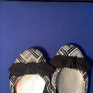 Never Worn American Eagle Ballet Flats